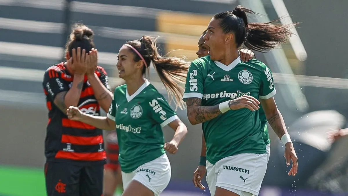 Palmeiras reverte desvantagem diante do Flamengo e se classifica às semifinais do Campeonato Brasileiro Feminino