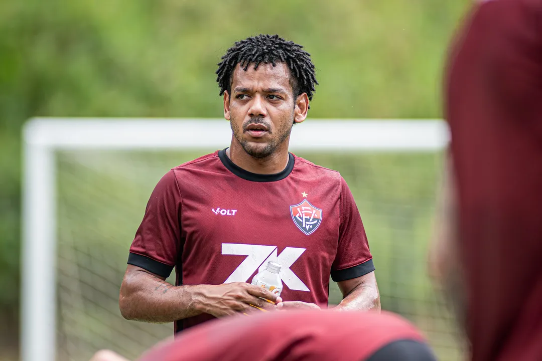Romarinho, atacante do Vitória