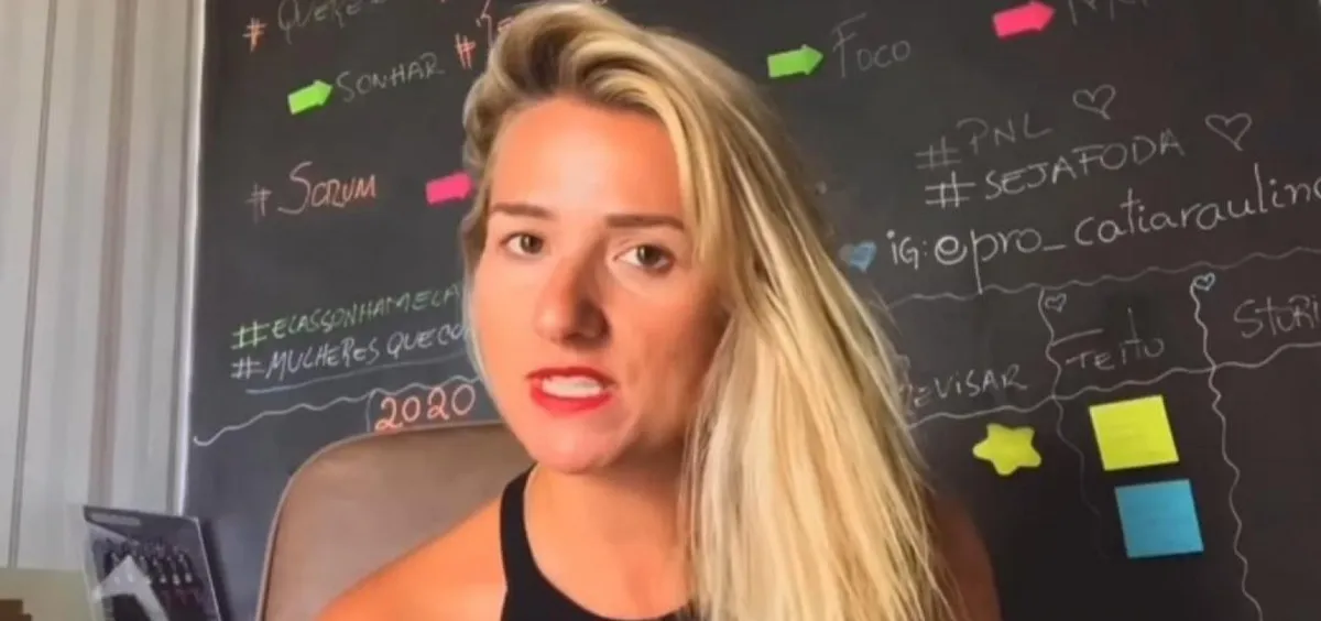 O documento revela um esquema de fraudes documentais e plágios acadêmicos