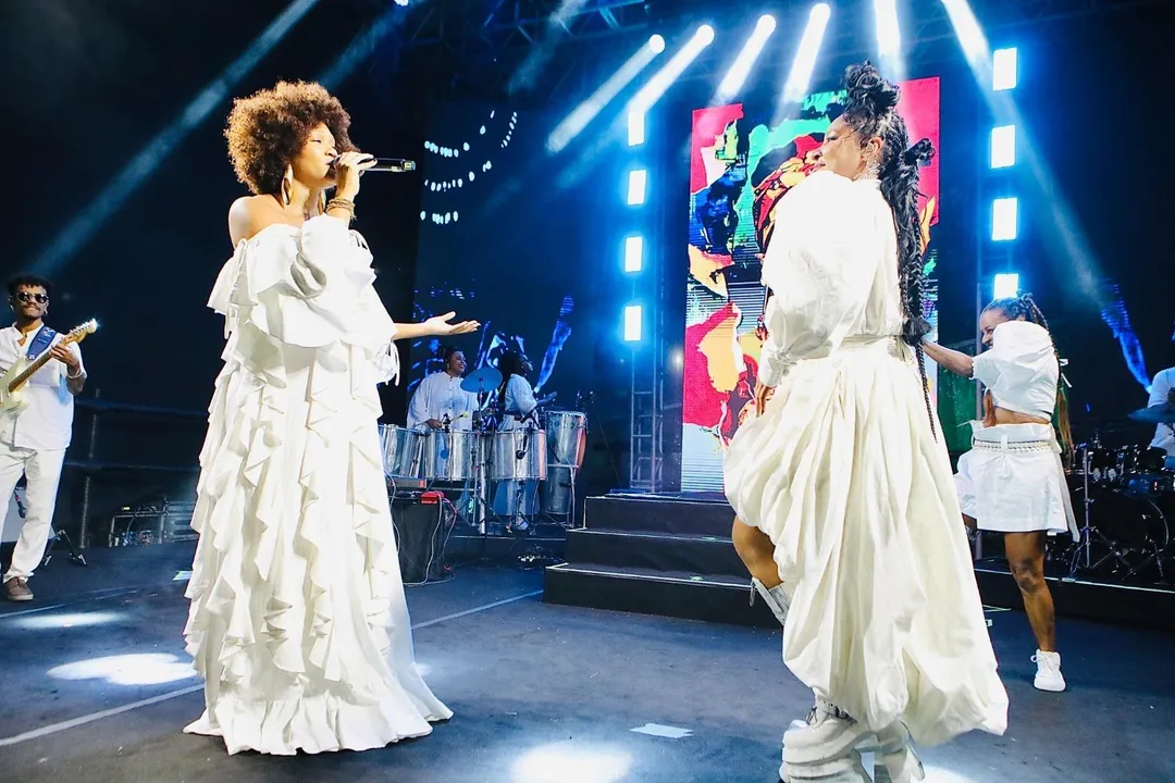 Shows de Luedji Luna e Larissa Luz na praça Maria Felipa