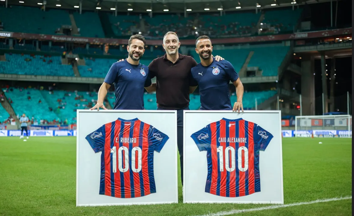 Everton Ribeiro e Caio Alexandre