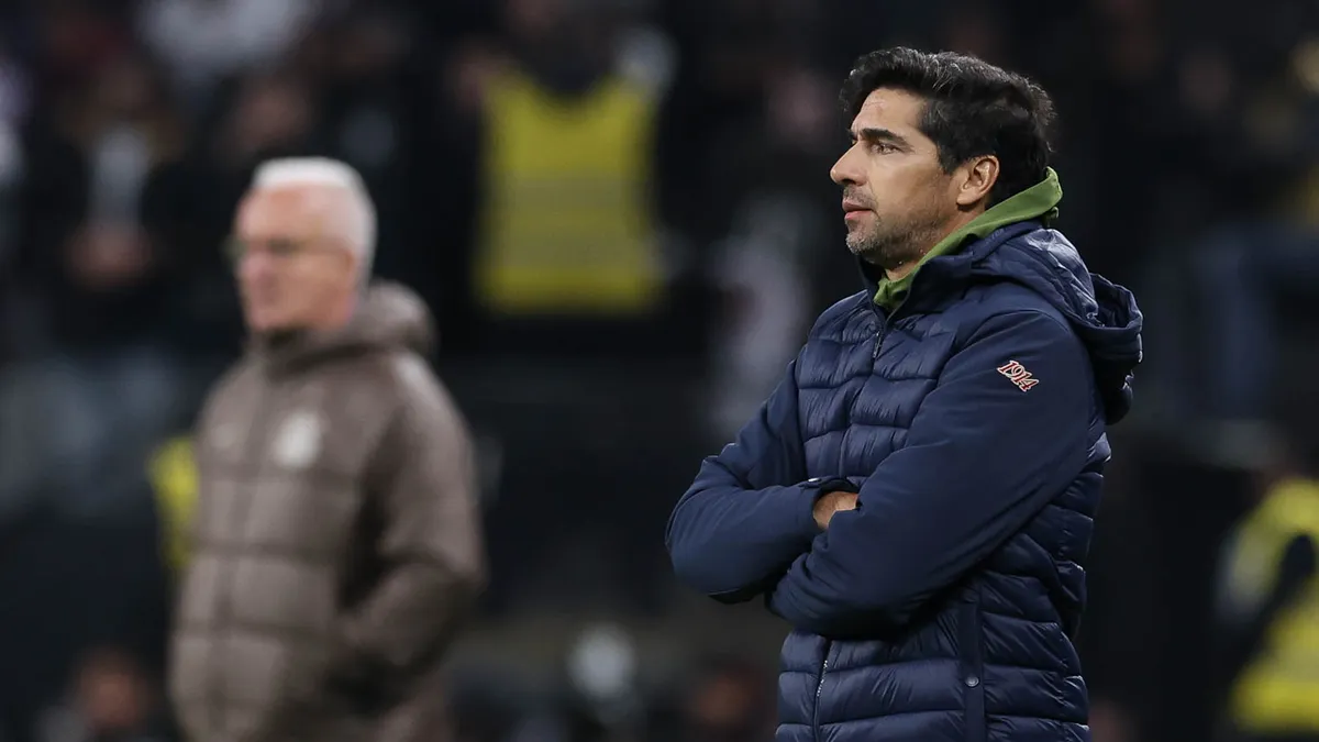 Abel Ferreira, do Palmeiras, em jogo contra equipe do Corinthians