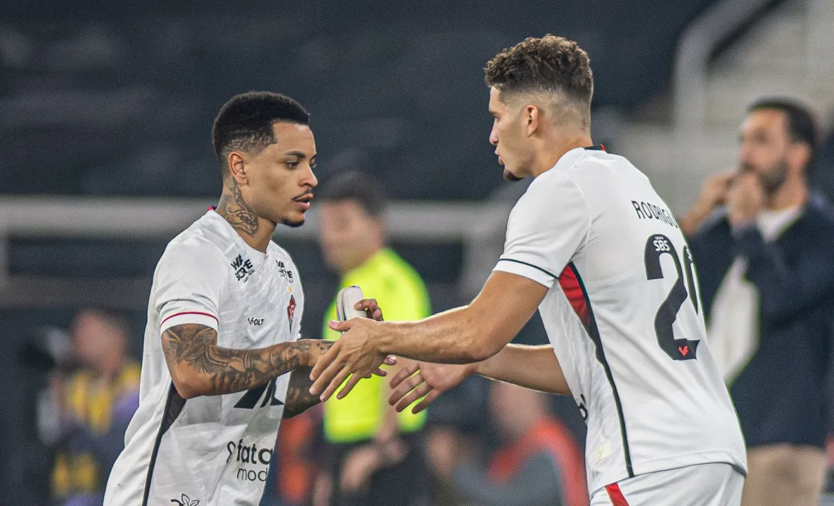 Matheuzinho e Rúben Rodrigues, meias do Vitória