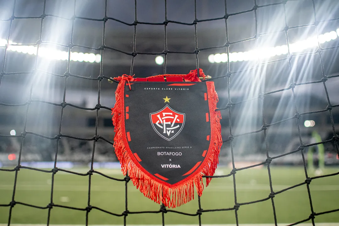 Botafogo e Vitória se enfrentam nesta quarta-feira, 16