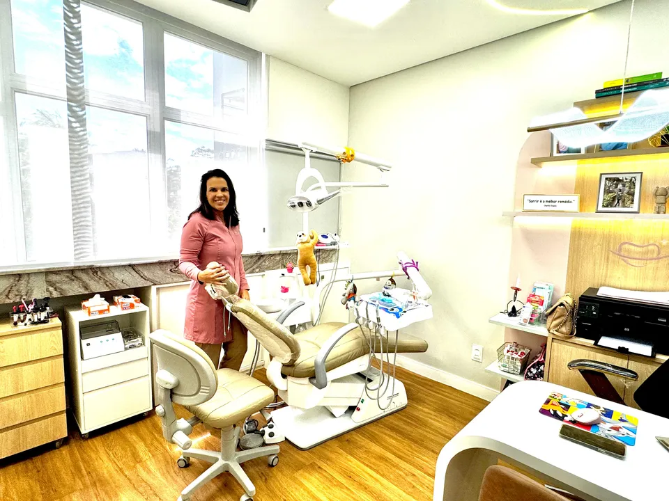 Dentista Camila Magalhães tem preocupação em mudança em atendimentos
