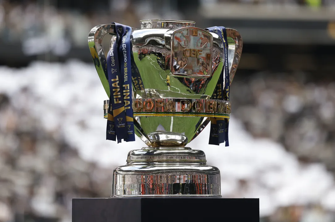 As quartas de final da Copa do Brasil 2025 começam nesta semana com clássicos e jogos decisivos. Confira datas, horários, estádios e onde assistir todas as partidas.
