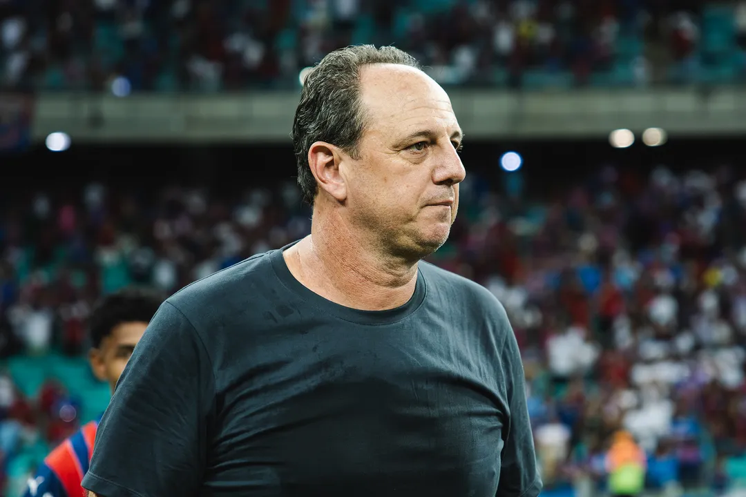 Na final da Copa do Nordeste 2025, Rogério Ceni busca seu segundo título no torneio, enquanto o Bahia tenta conquistar o inédito pentacampeonato da competição.
