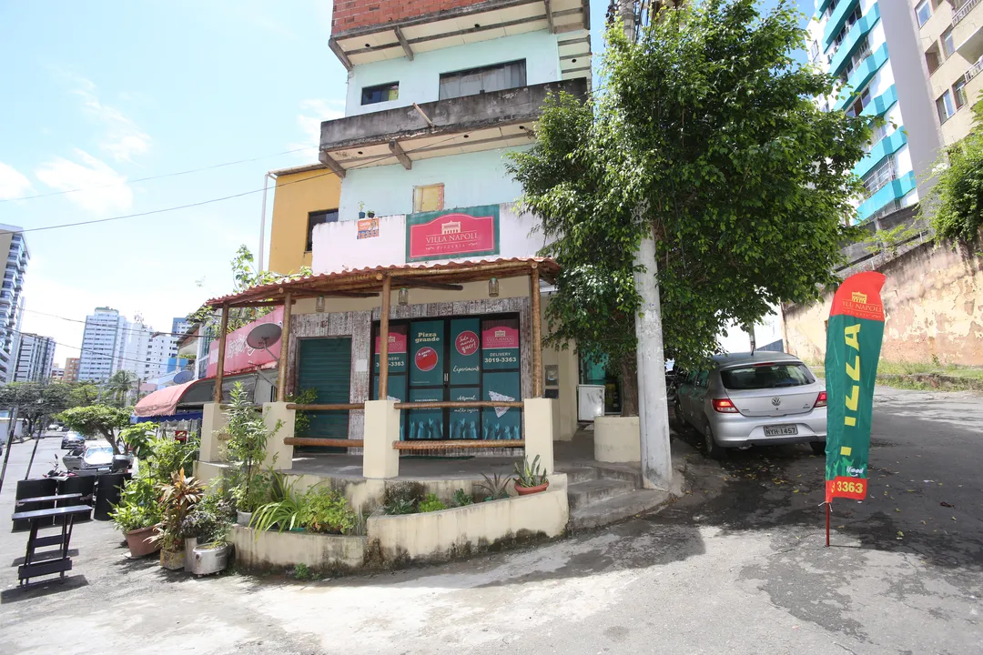 Villa Napoli, na Rua Clóvis Veiga, nº 06, é uma opção consolidada no Costa Azul