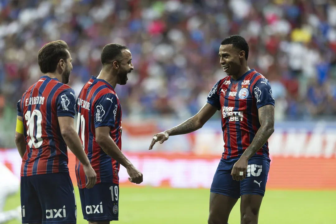 Everton Ribeiro, Caio Alexandre e Jean Lucas, meio-campistas do Bahia