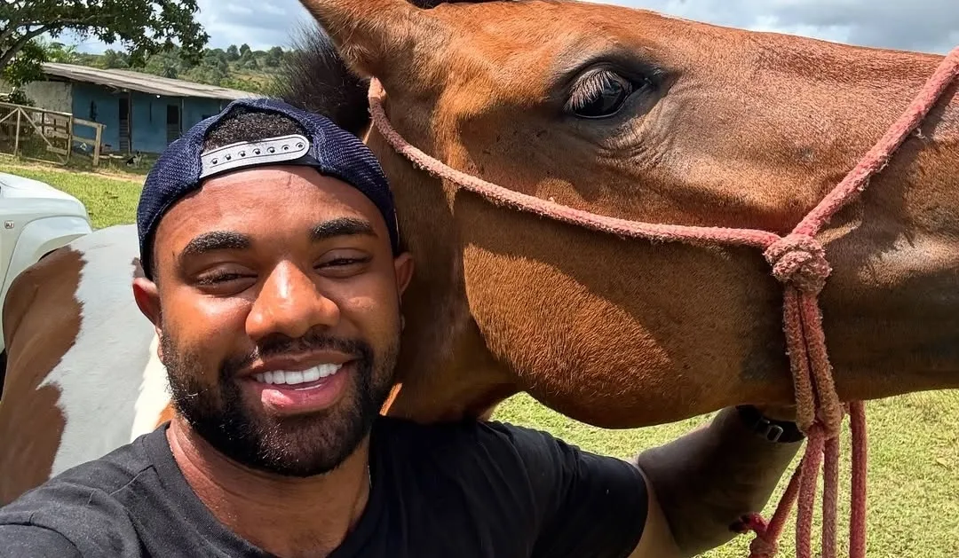 Davi Brito coloca imóvel à venda