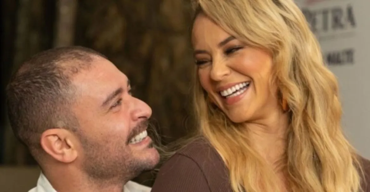 Diogo Nogueira e Paolla Oliveira