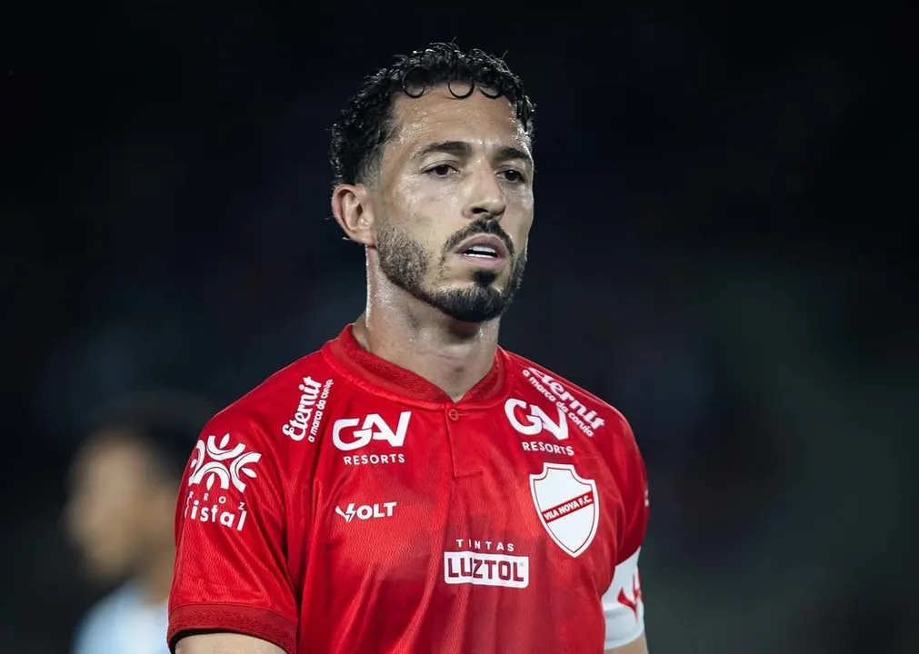Jean Mota foi emprestado pelo Vitória ao Vila Nova