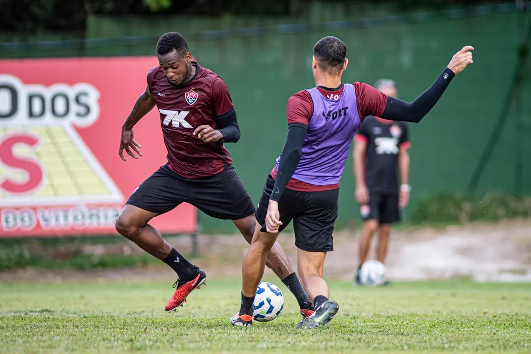 Dudu em treino no CT Manoel Pontes Tanajura