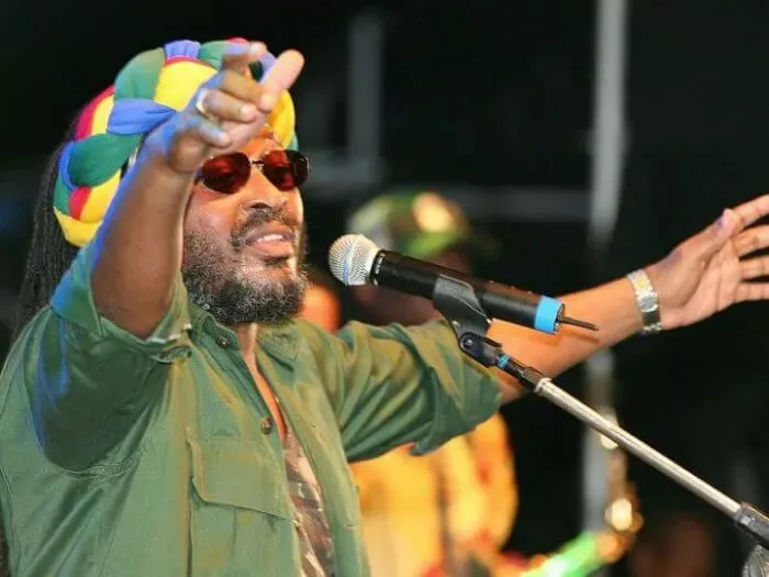 Edson Gomes construiu uma trajetória que o consolidou como “rei do reggae brasileiro”