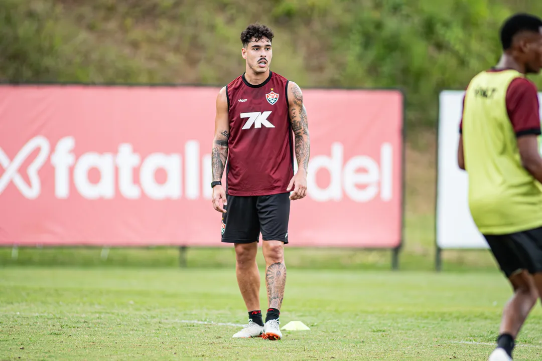 Lucas Halter durante treino desta terça