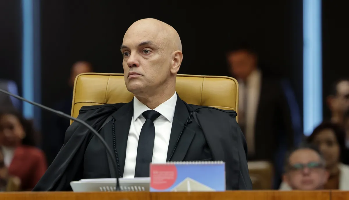 Ministro foi acusado de ser "o principal arquiteto da censura e perseguição contra Bolsonaro"