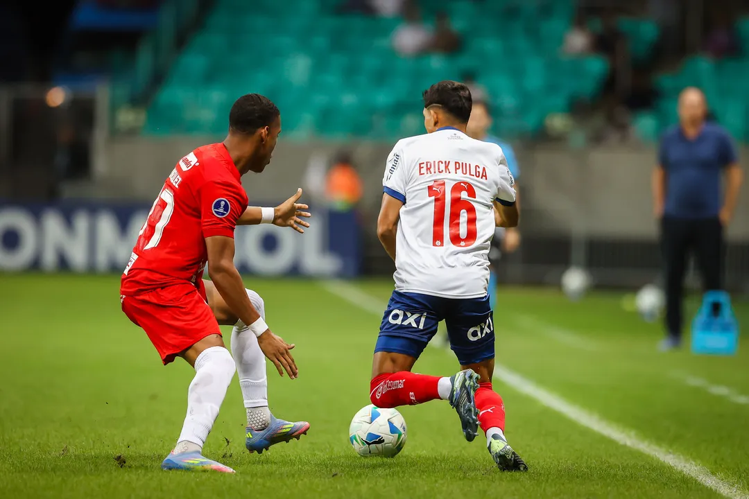 Mesmo dominando o jogo e finalizando 23 vezes, o Bahia não marcou contra o América-COL. Ceni lamenta ausência de referência e mira classificação fora.