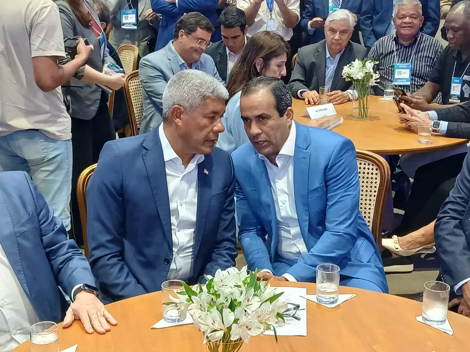Prefeito de Salvador, Bruno Reis (União Brasil), e o governador Jerônimo Rodrigues (PT)