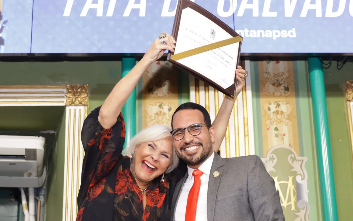 A cantora recebeu o título nesta quinta-feira (21)