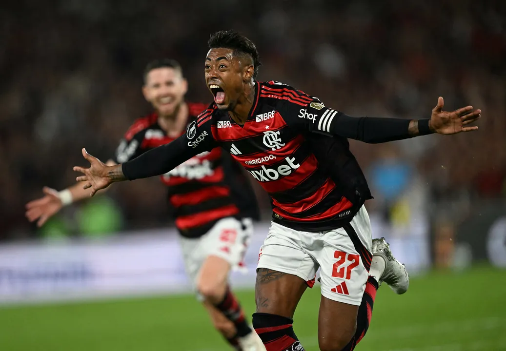Flamengo vence o Internacional por 1 a 0, com gol de Bruno Henrique no Maracanã, e leva vantagem para o duelo de volta das oitavas da Libertadores no Beira-Rio.