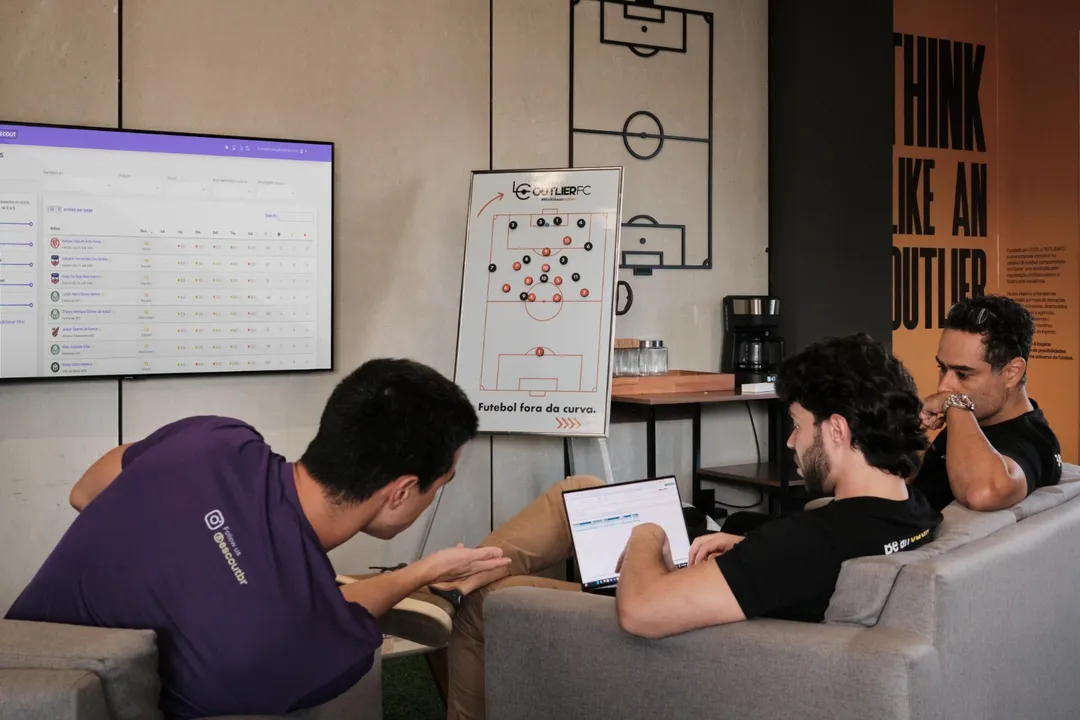 Plataforma E-Scout é especializada em futebol de base no Brasil