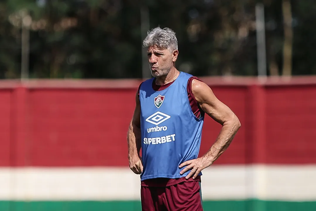 Bahia enfrenta Fluminense nas quartas de final da Copa do Brasil 2025. O Flu terá elenco completo e atletas recuperados de lesão, enquanto o Tricolor busca vantagem no jogo de ida na Arena Fonte Nova.