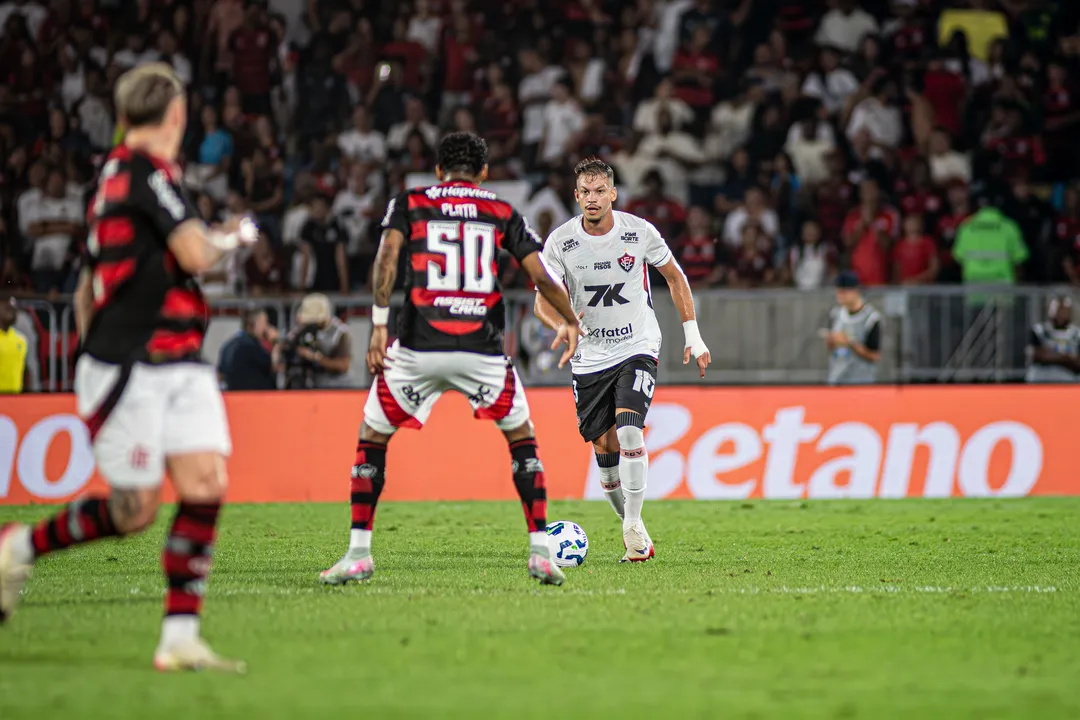 Vitória foi humilhado pelo Flamengo no Maracanã