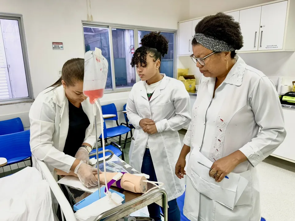 Cuidados hospitalares fazem parte das competências desenvolvidas nos cursos