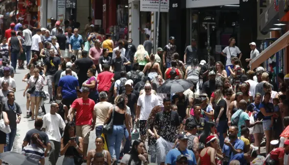 População brasileira é divulgada pelo IBGE