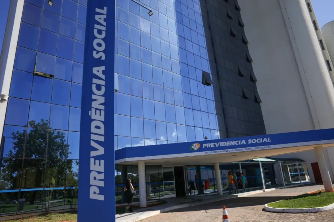 INSS começa nesta quinta, 24, a devolver valores cobrados indevidamente de aposentados e pensionistas. Mais de 1 milhão de segurados já aderiram ao acordo.