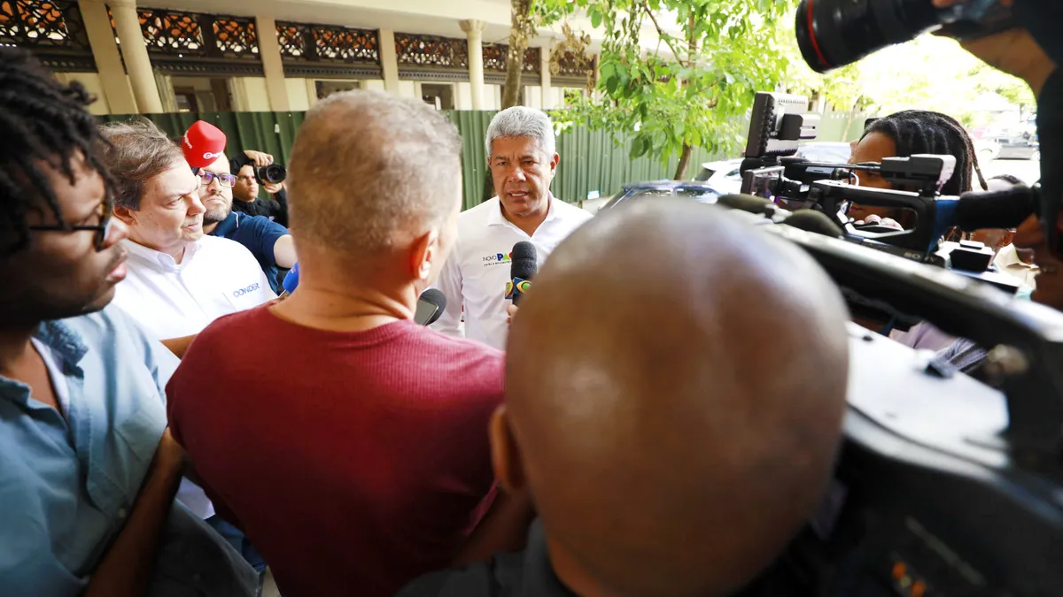 Governador autorizou estudos para a expansão do VLT de Salvador, nesta segunda-feira, 21