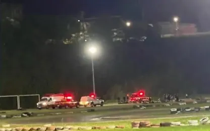 Jovem  participava de corrida de kart, quando o cabelo fico preso no motor do veículo