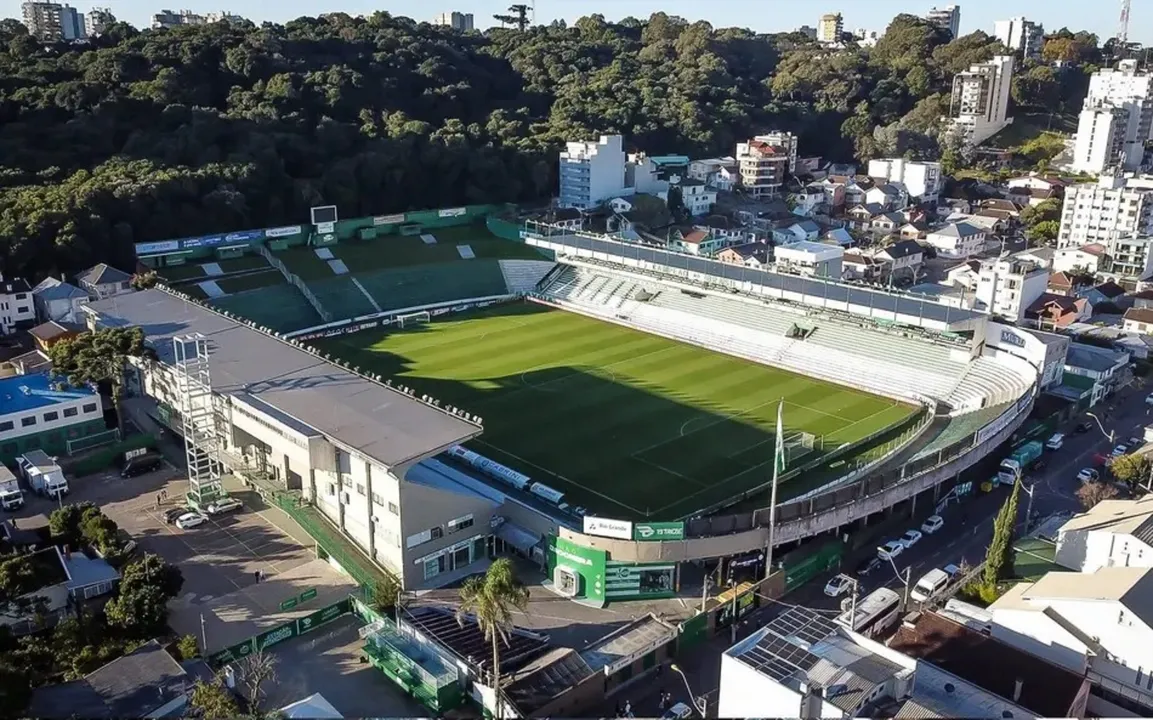 Estádio Alfredo Jaconi, em Caxias do Sul-RS