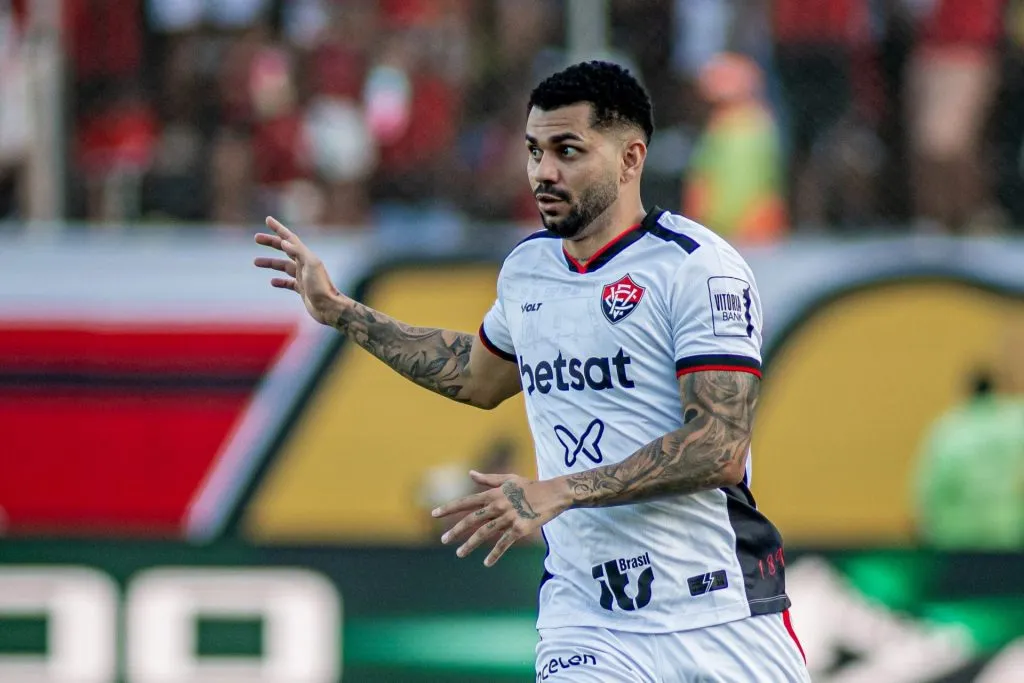 Willean Lepo defendeu o Vitória em 2024, antes de ser emprestado ao Goiás na atual temporada