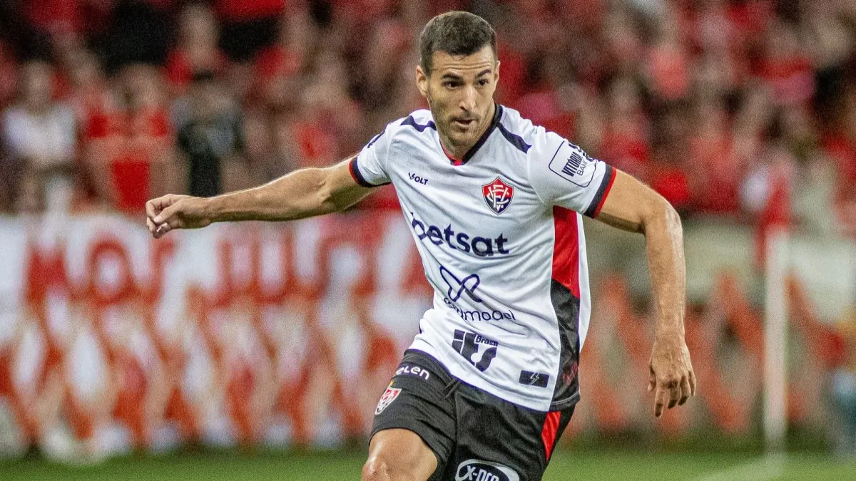 Cáceres no Vitória