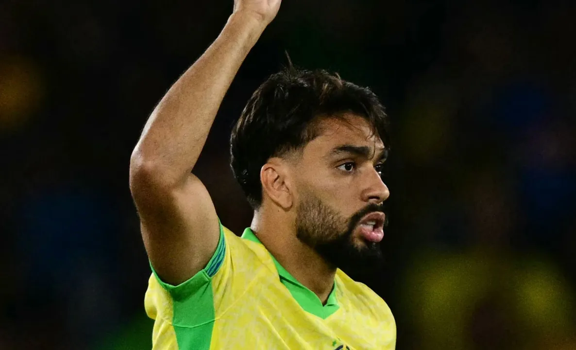 Lucas Paquetá em campo pela Seleção Brasileira
