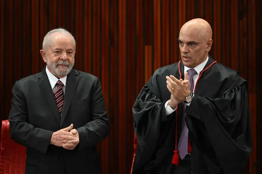 Presidente Lula ao lado do ministro Alexandre de Moraes