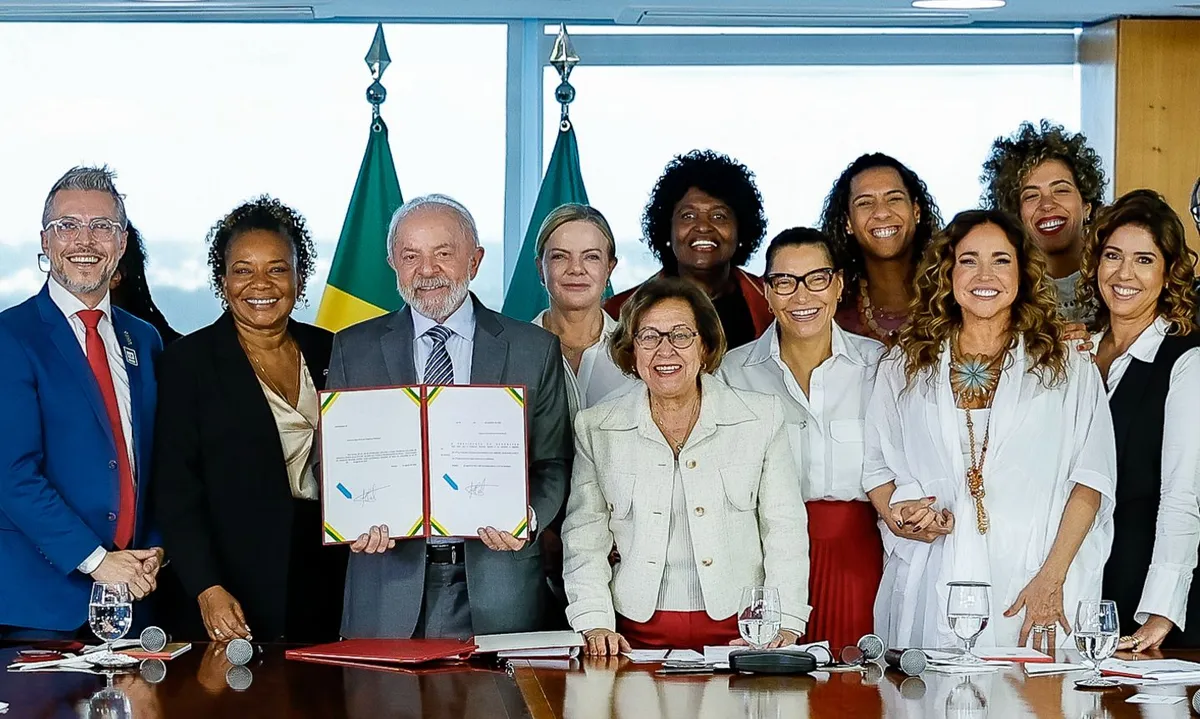 Entenda se o Dia Nacional da Axé Music pode se tornar feriado em Salvador