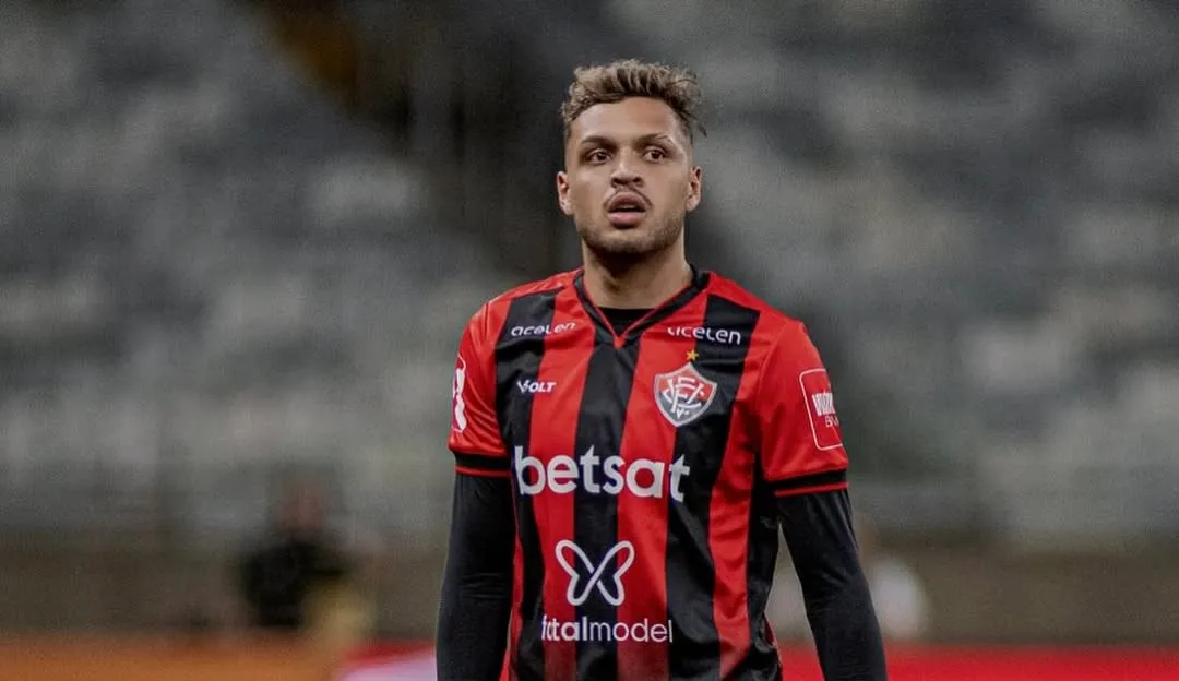 Daniel Jr teve passagem curta pelo rubro-negro baiano e vai para Portugal