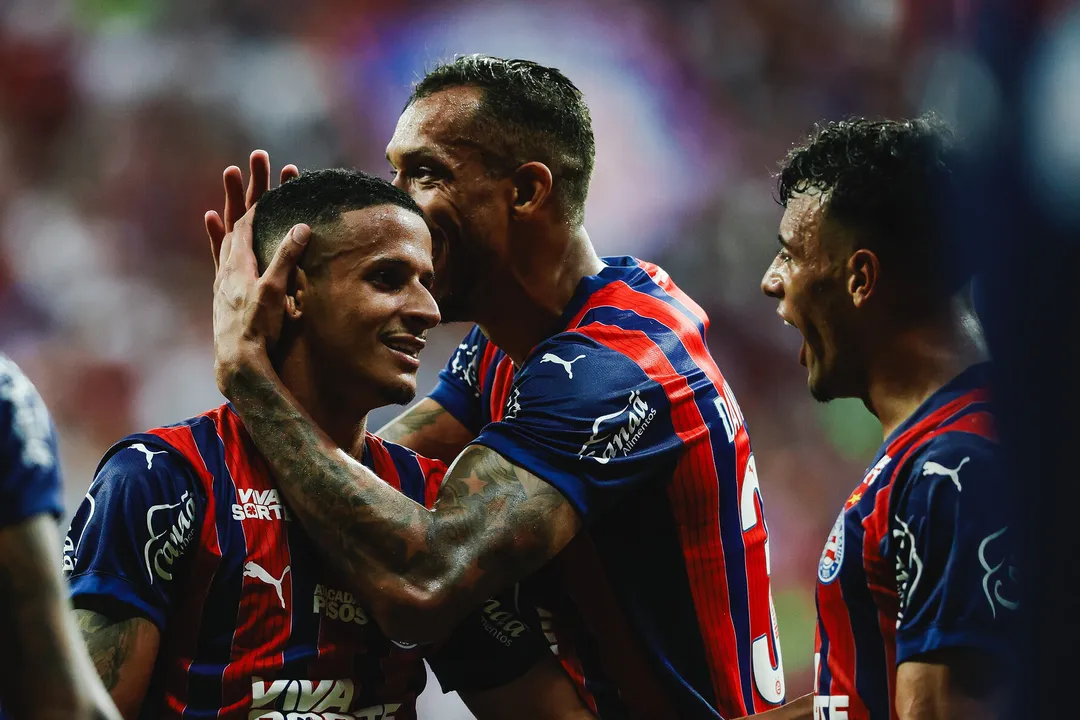 Esquadrão chega a 13 jogos sem perder na Fonte Nova