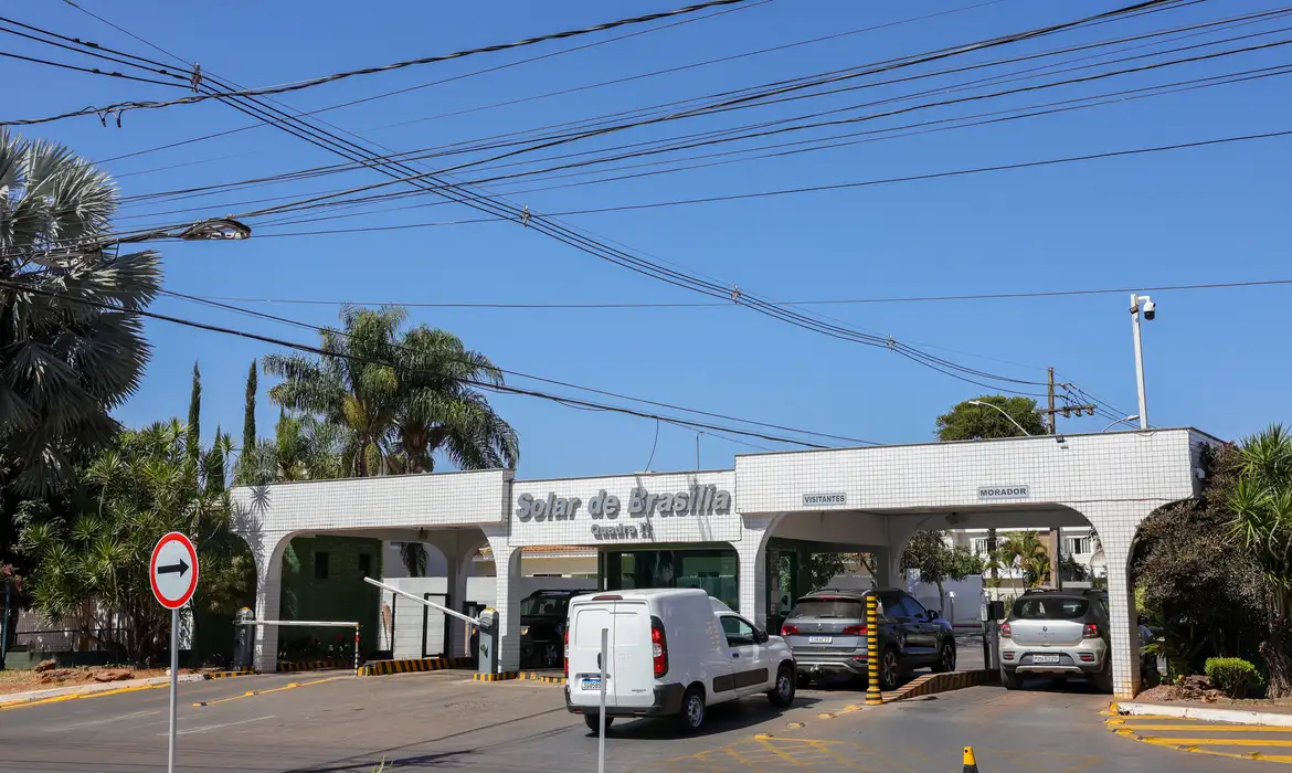 Condomínio onde Bolsonaro mora em Brasília