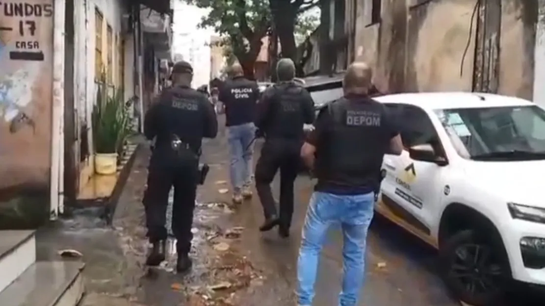 Celulares e um computador foram apreendidos