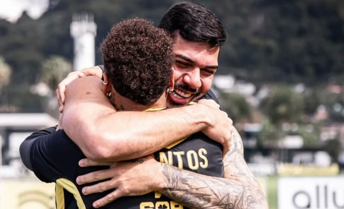 Neymar e João Paulo em treinamento pelo Santos