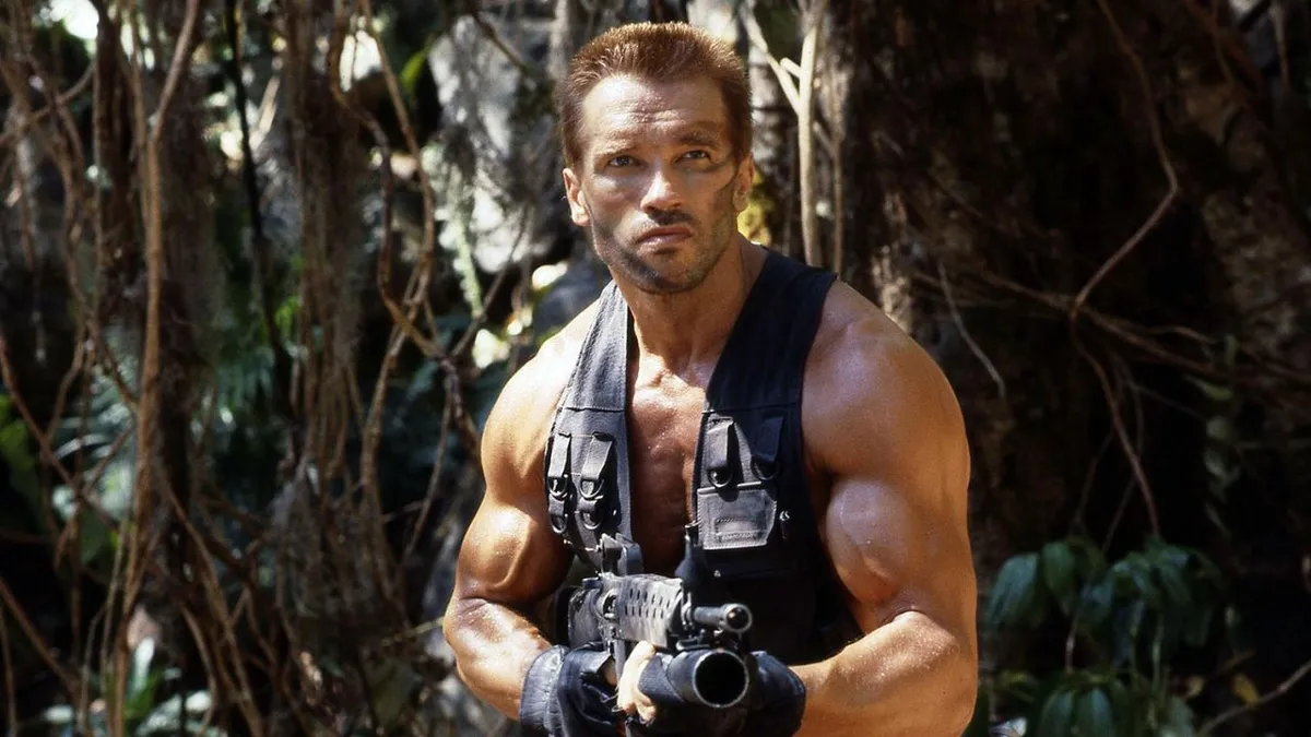 Arnold Schwarzenegger em Predador (1987)