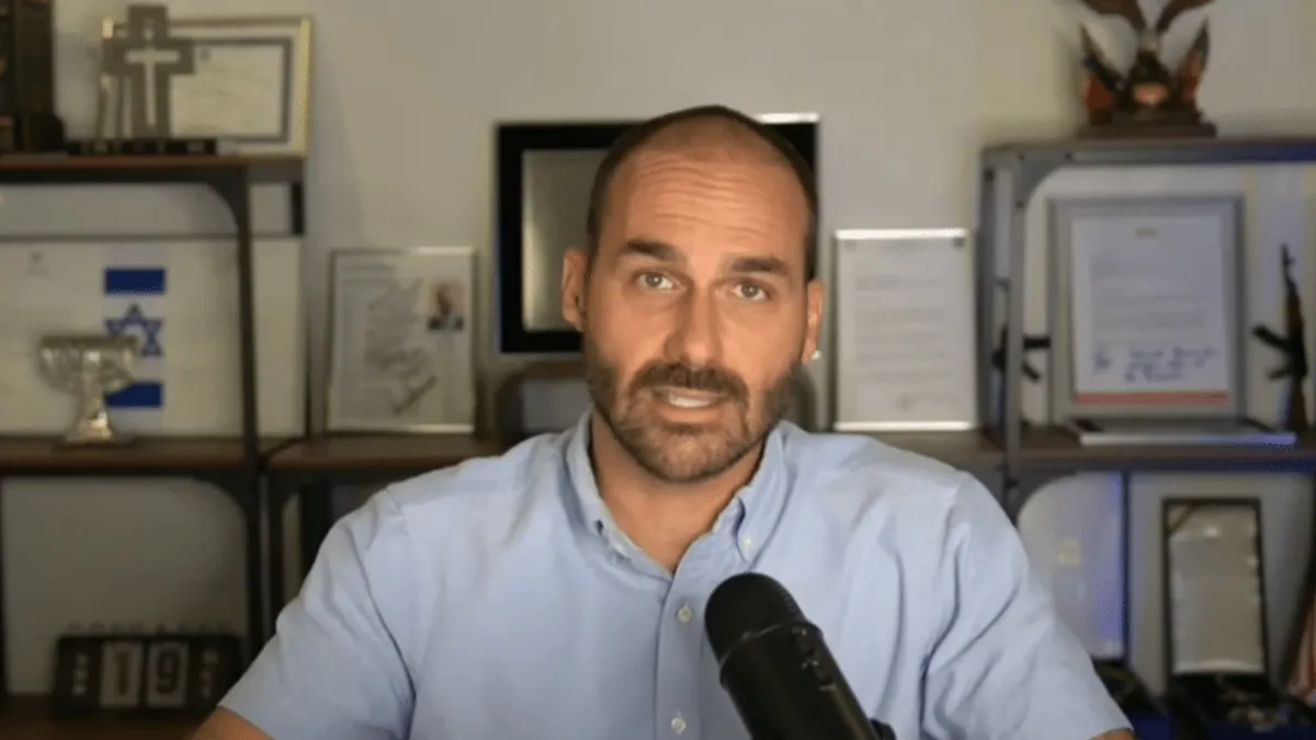 Eduardo Bolsonaro pode perder salário