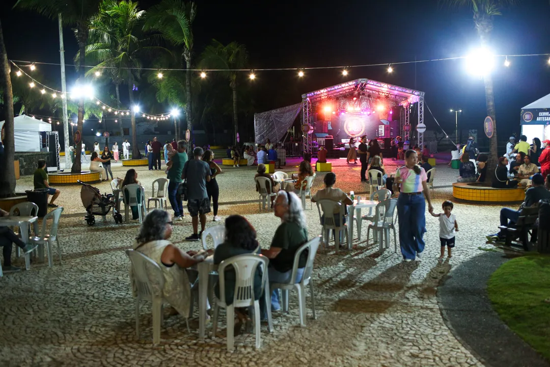 Evento cultural no Parque Costa Azul