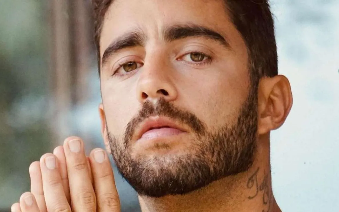 O surfista explicou o motivo do inchaço