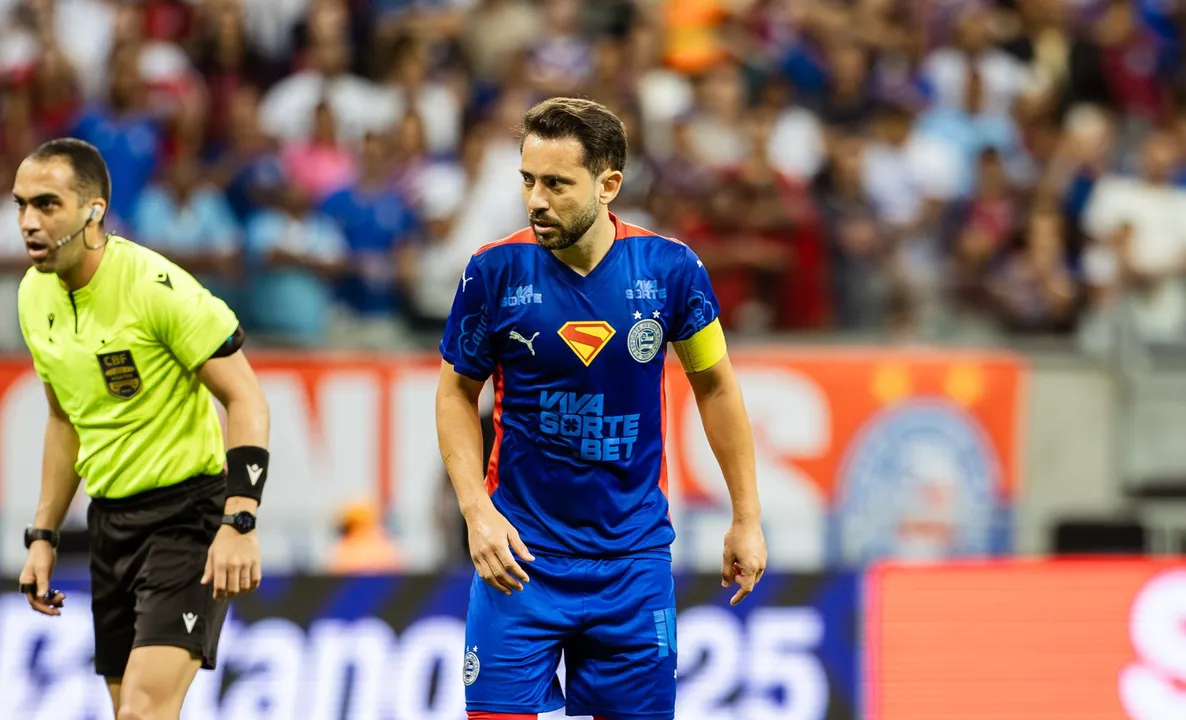 Everton Ribeiro, meio-campista do Bahia