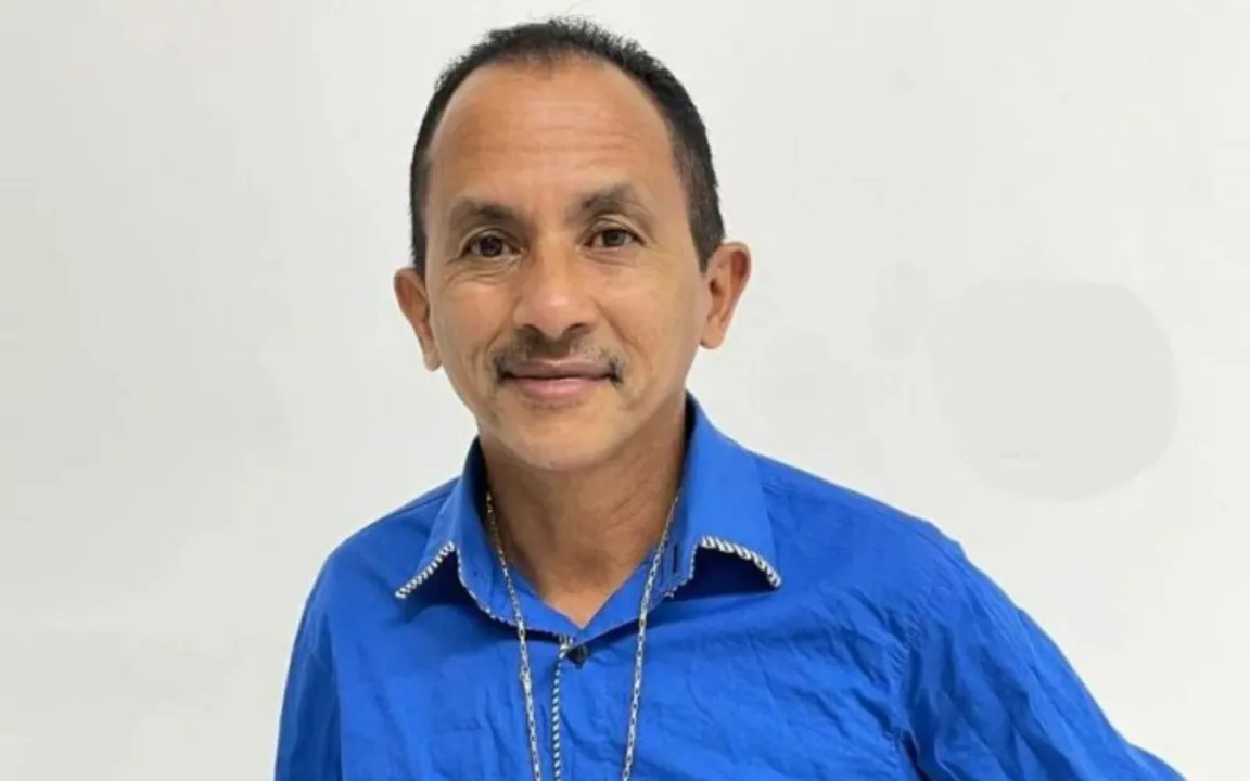 O famoso foi visto em sua "nova profissão"