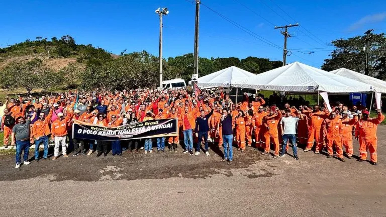 Imagem ilustrativa da imagem Petroleiros fazem manifestações contra privatização do Polo Bahia Terra